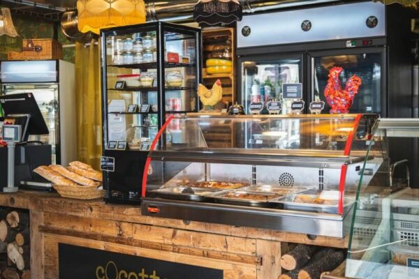 Cocotte-Rotisserie-au-feu-de-bois-magasin-jpg